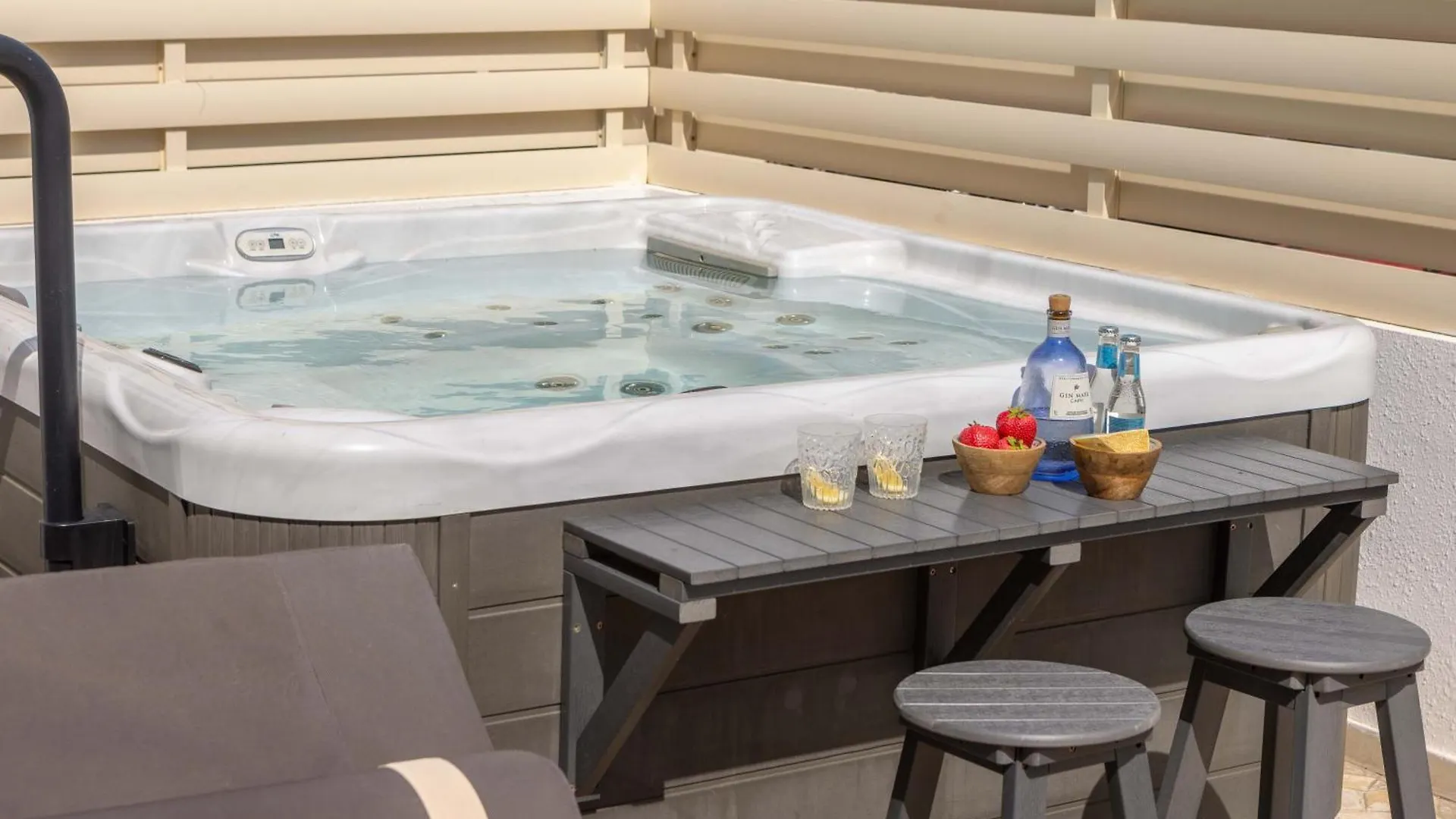 Villa Protaras View 6 Central Protaras -Fig Tree Bay-Jacuzzi-Hot Tub