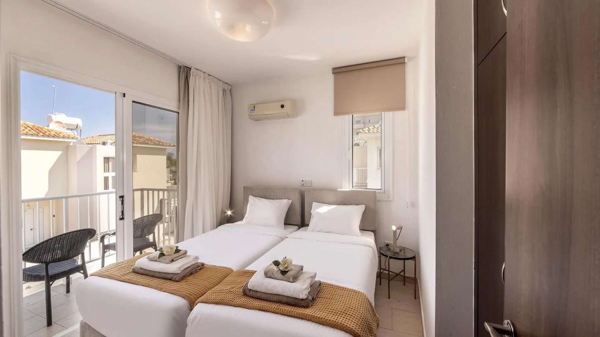 Villa Protaras View 6 Central Protaras -Fig Tree Bay-Jacuzzi-Hot Tub
