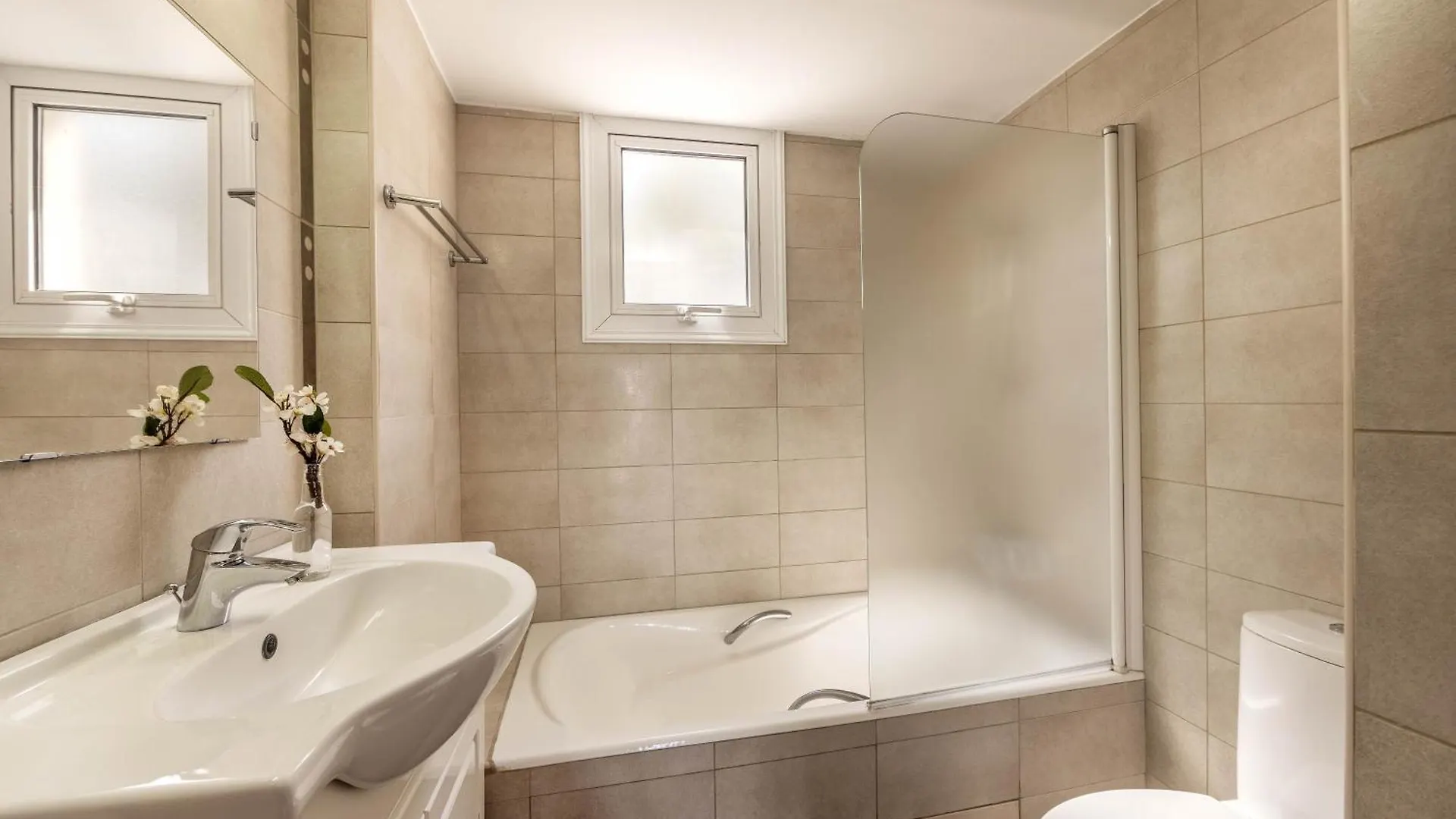 Villa Protaras View 6 Central Protaras -Fig Tree Bay-Jacuzzi-Hot Tub 0*,