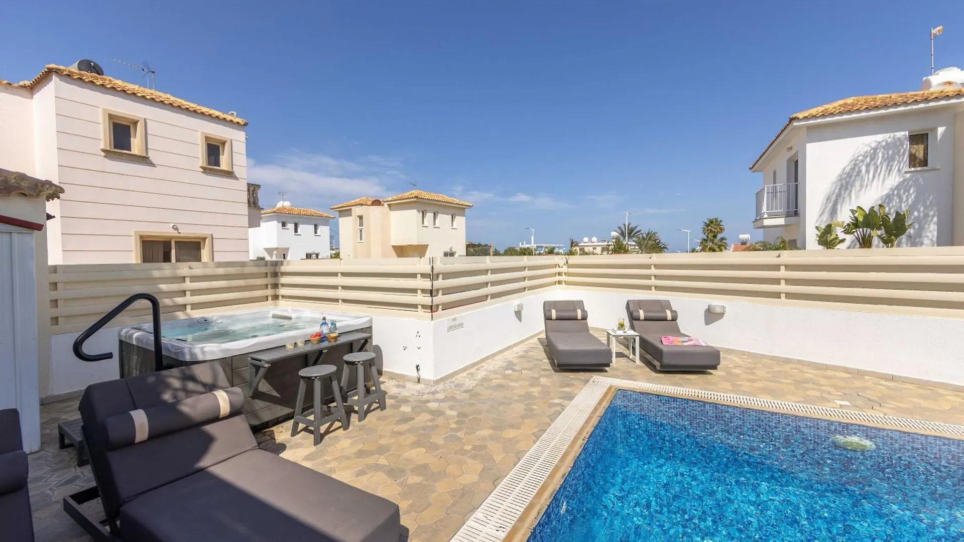 Villa Protaras View 6 Central Protaras -Fig Tree Bay-Jacuzzi-Hot Tub