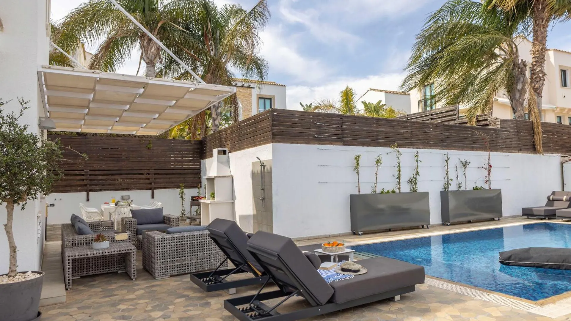 Villa Protaras View 6 Central Protaras -Fig Tree Bay-Jacuzzi-Hot Tub قبرص