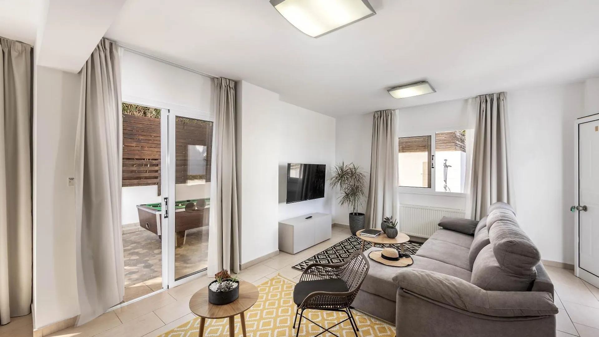 Villa Protaras View 6 Central Protaras -Fig Tree Bay-Jacuzzi-Hot Tub 0*,  قبرص
