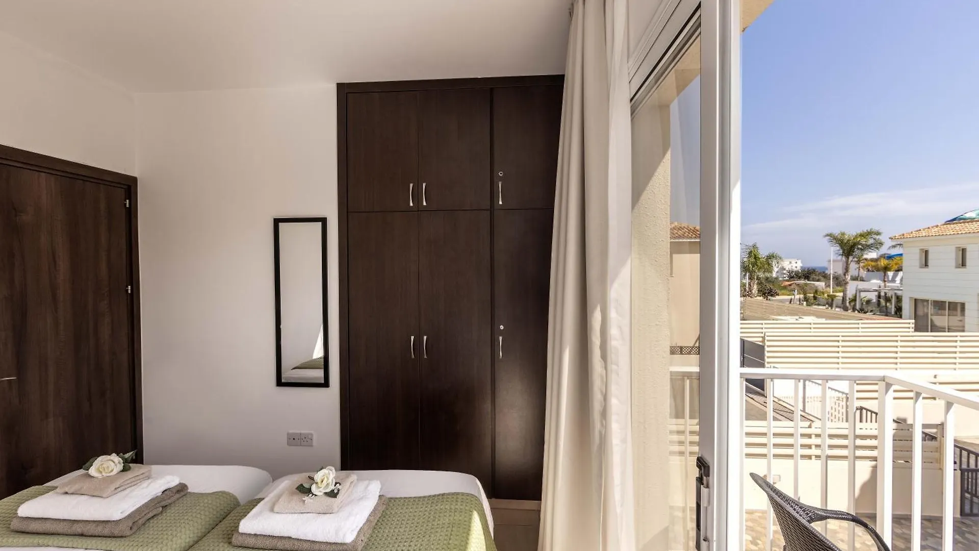 Villa Protaras View 6 Central Protaras -Fig Tree Bay-Jacuzzi-Hot Tub 0*,