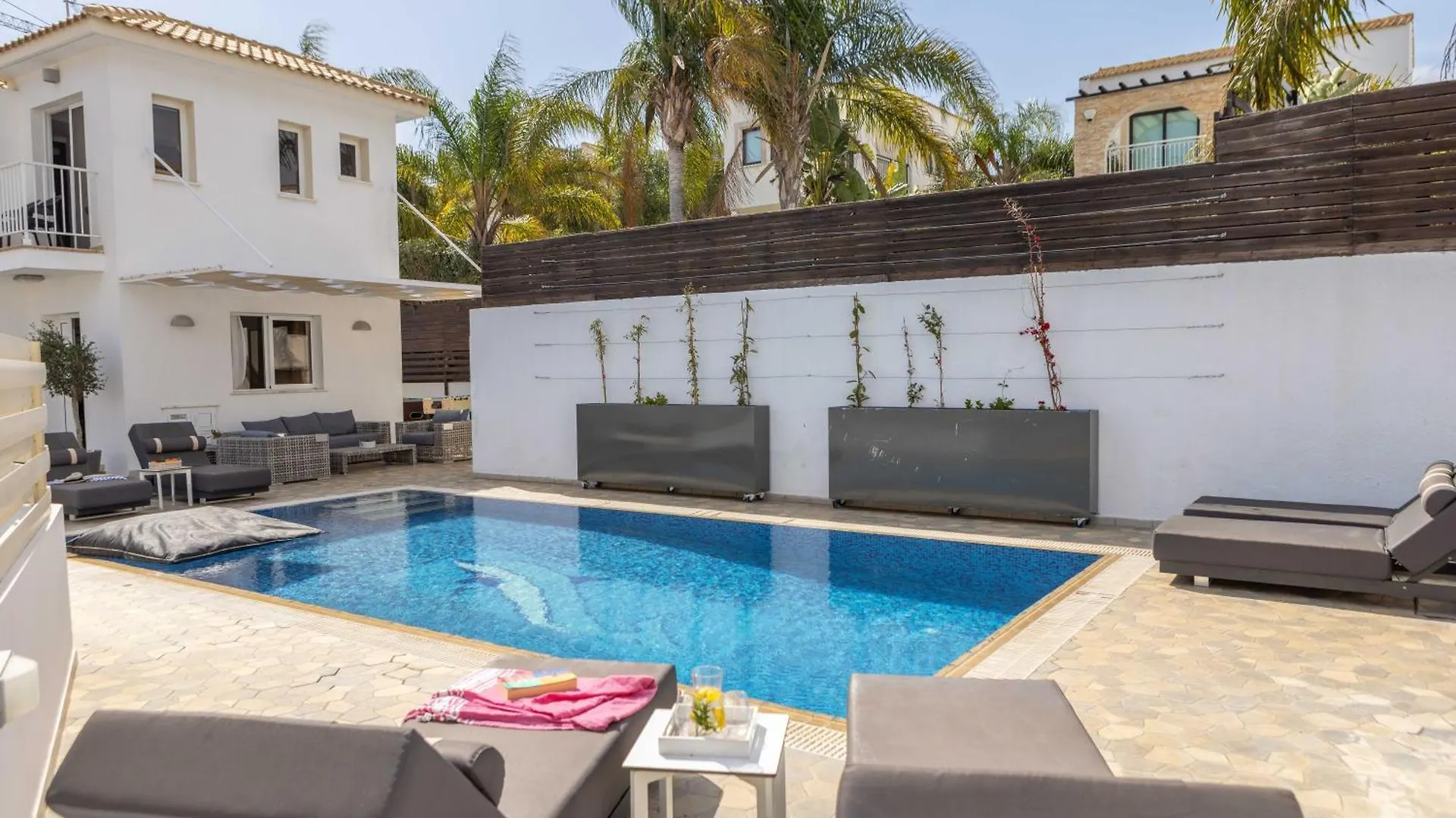 Villa Protaras View 6 Central Protaras -Fig Tree Bay-Jacuzzi-Hot Tub