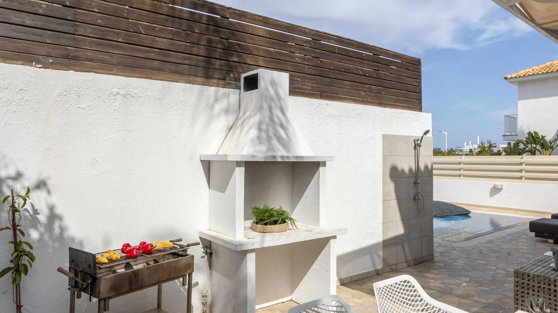 Villa Protaras View 6 Central Protaras -Fig Tree Bay-Jacuzzi-Hot Tub قبرص