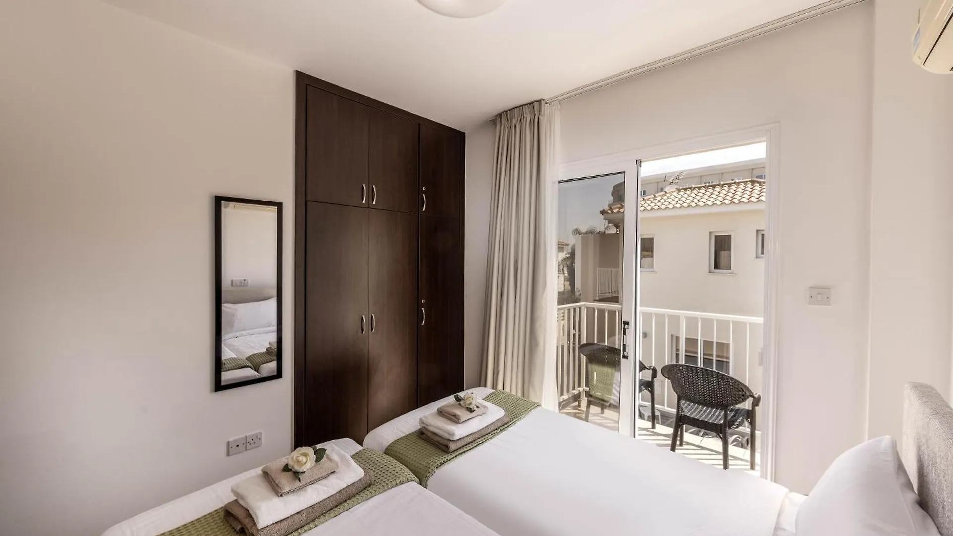 Villa Protaras View 6 Central Protaras -Fig Tree Bay-Jacuzzi-Hot Tub